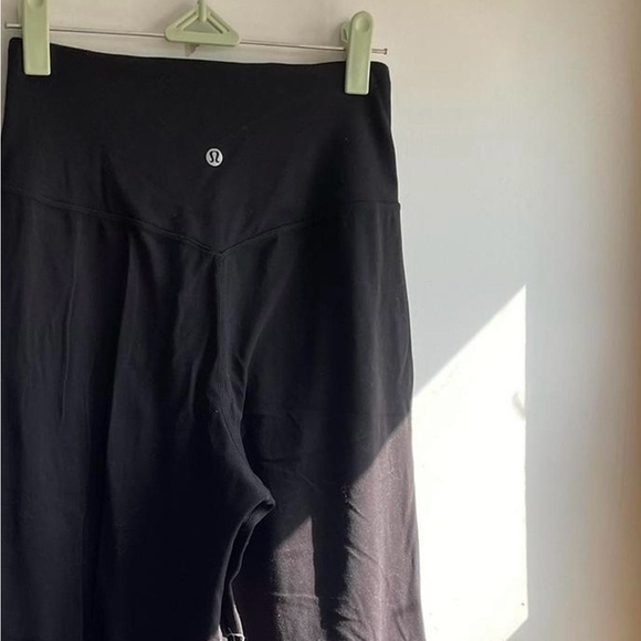 Lululemon Yoga Pants Cropped with pockets - Picture 7 of 7
